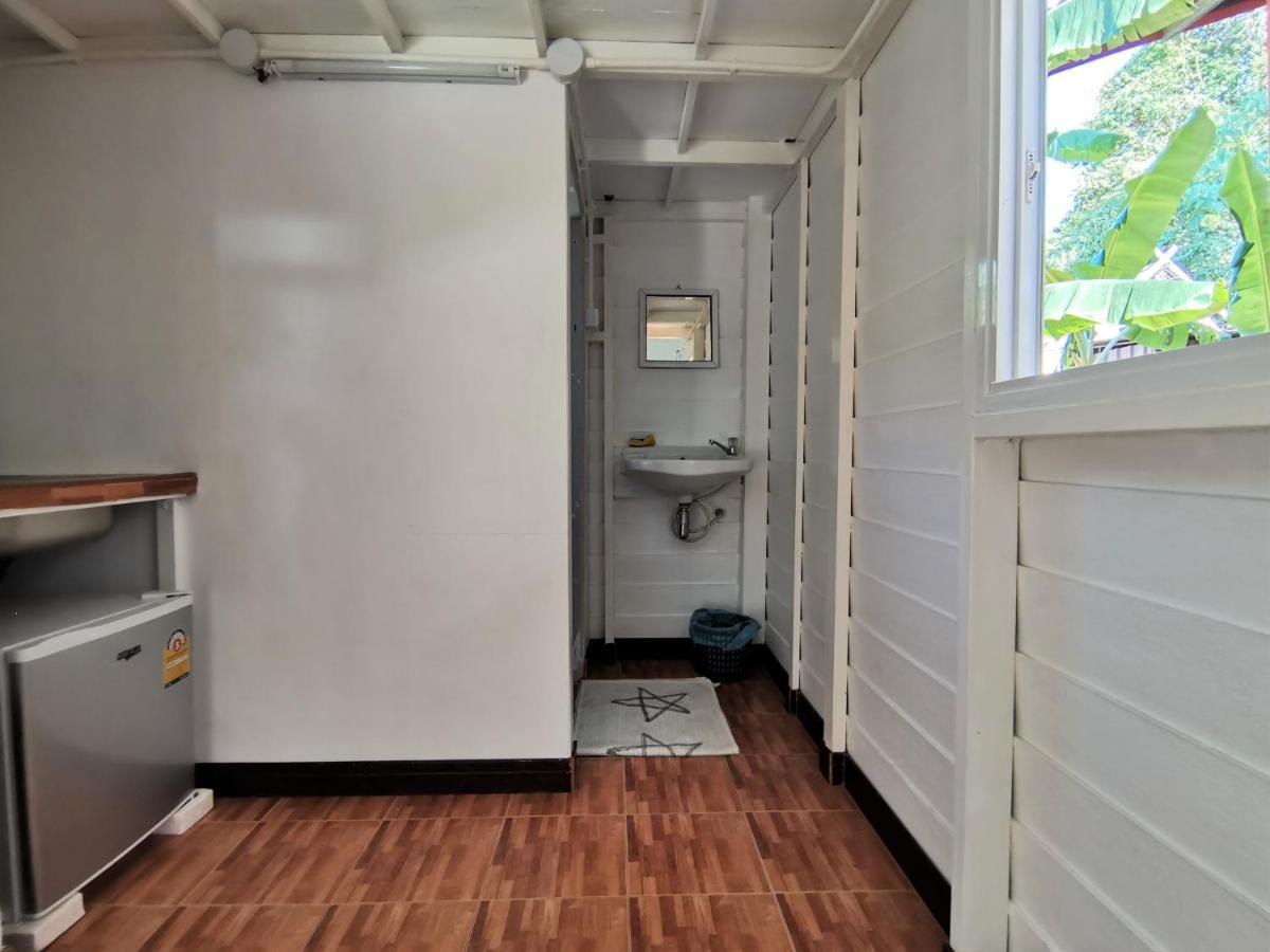 Phuhaya Bamboo Bungalows Ko Lanta Extérieur photo