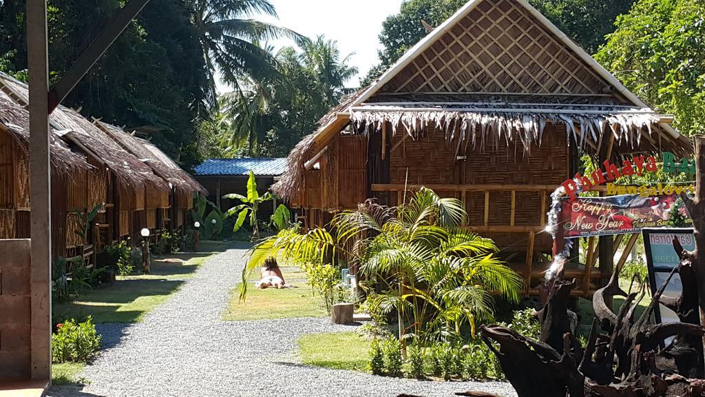 Phuhaya Bamboo Bungalows Ko Lanta Extérieur photo